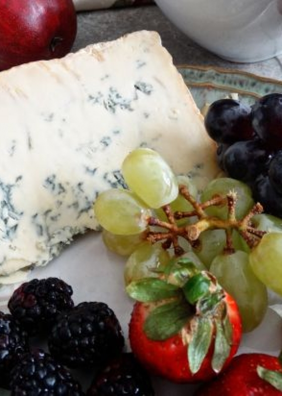 What makes the perfect Christmas cheeseboard?