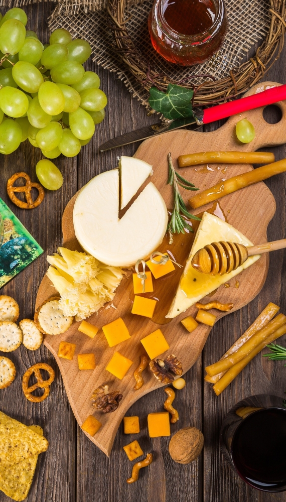 What are good cheese board accompaniments?